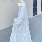 Abaya femme ample évasée accompagnée d’un Khimar 3 voiles Yemenite, tenue blanche de mariée