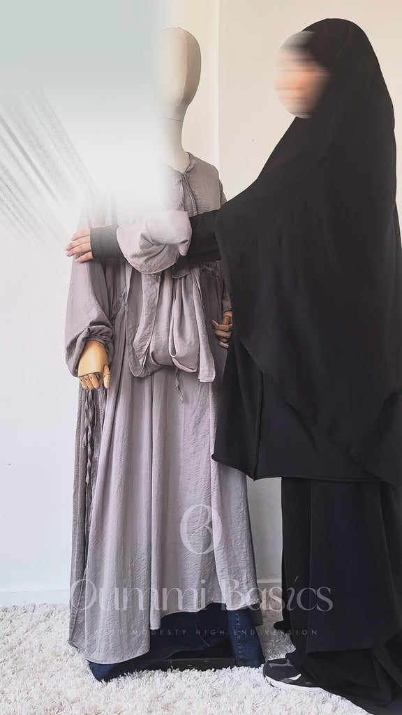 Khaleesi outfit gray
